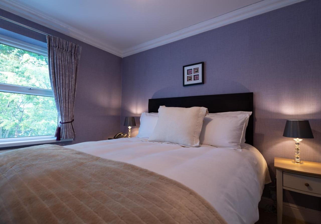 Charnwood Guest House Бракнелл Екстер'єр фото