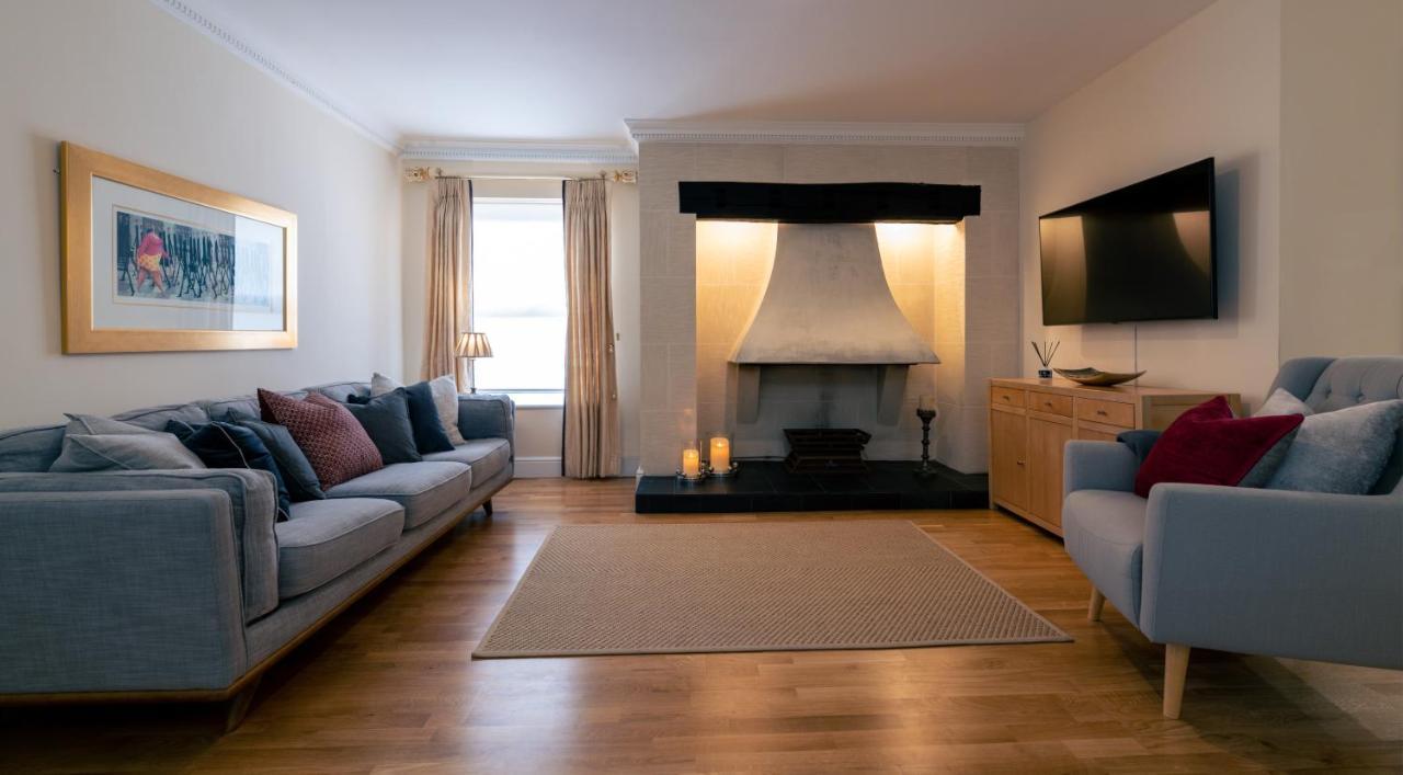 Charnwood Guest House Бракнелл Екстер'єр фото